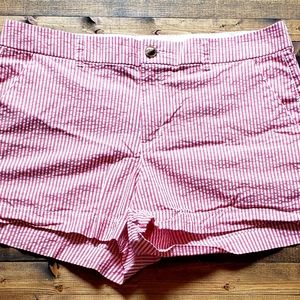 Old Navy Everyday Mid-Rise Seersucker Shorts